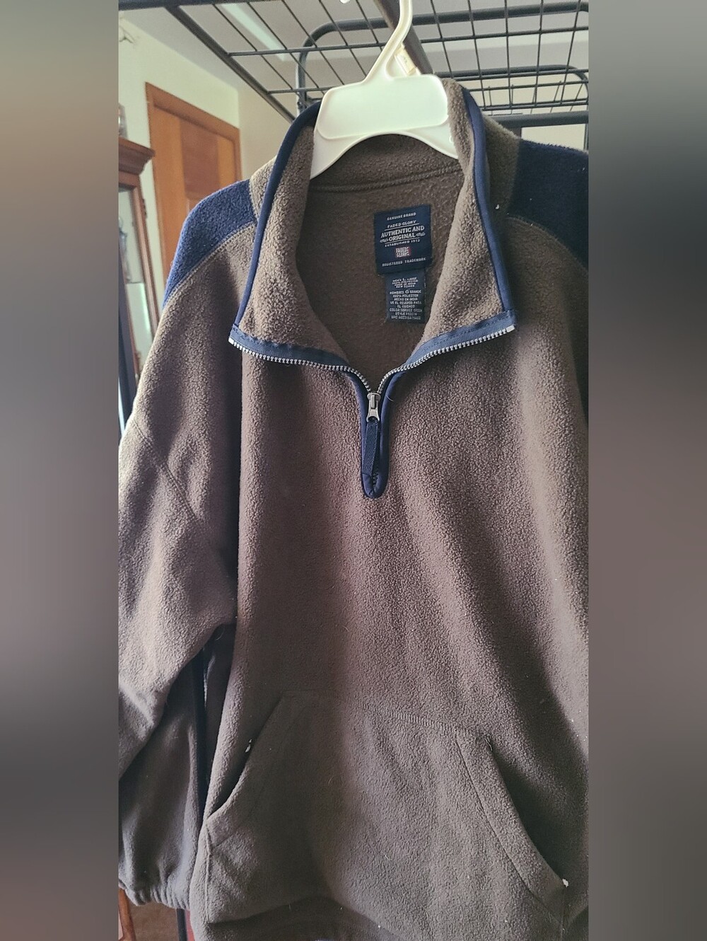 Men's Olive Green/Navy Accent Quarter-Zip Fleece Pullover, Toggle Waist, Pockets